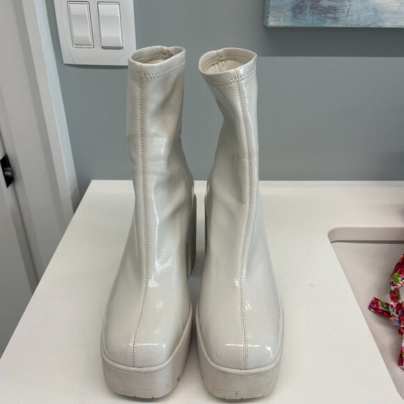 White platform boots - Picture 1 of 3